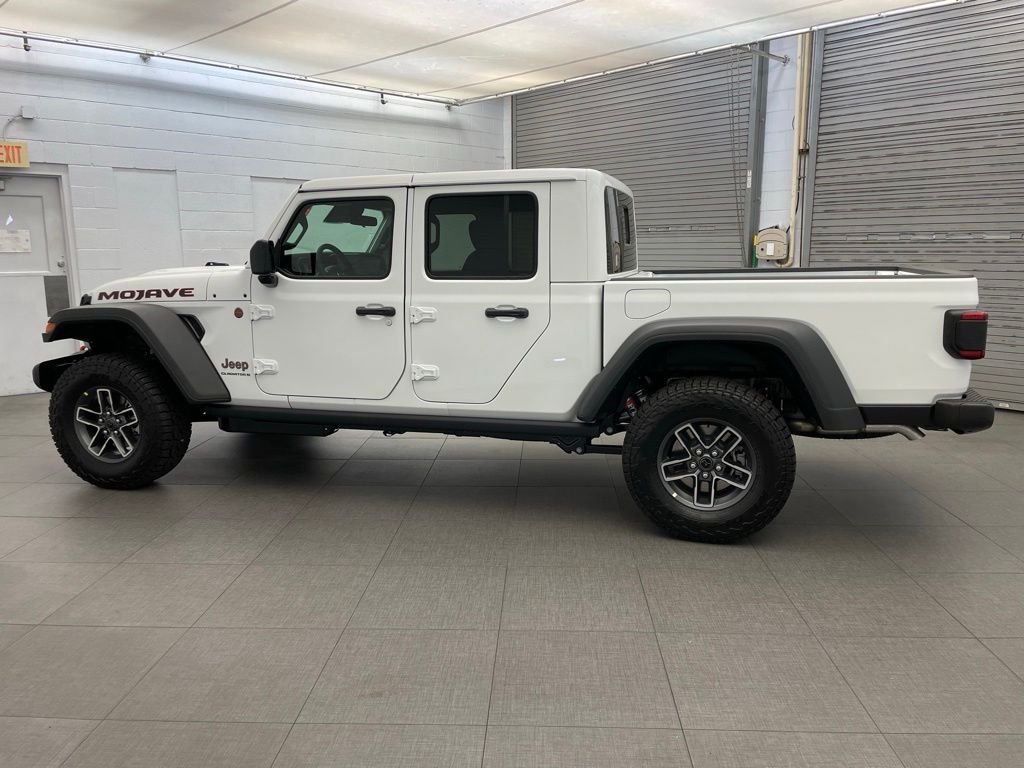 New 2026 Bright White Clear-Coat Exterior Paint Jeep Mojave image 5