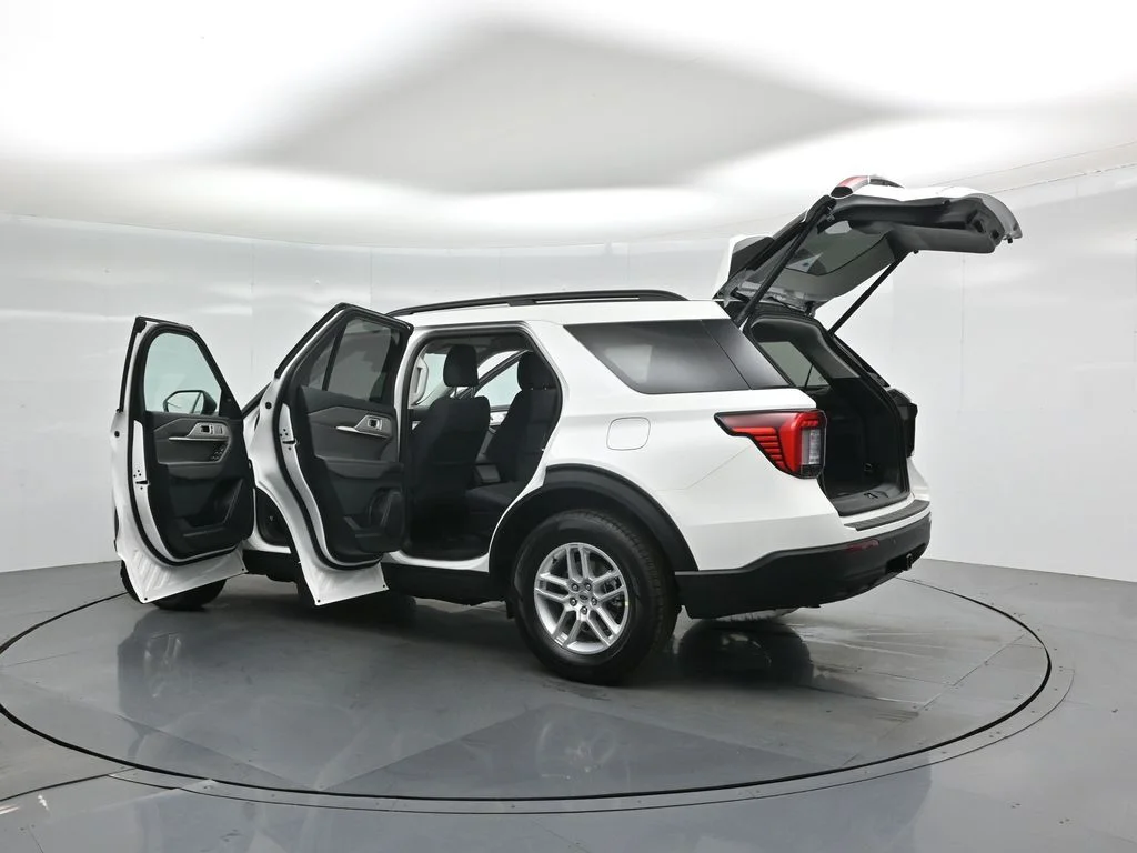 New 2026 Star White Metallic Tri-Coat Ford Active image 35