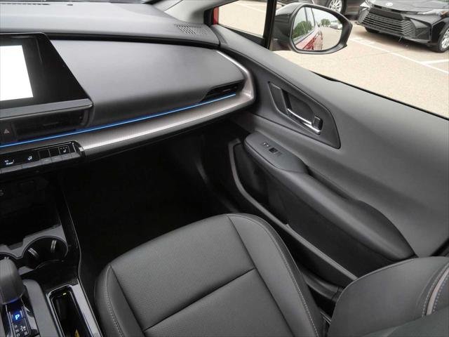 Certified Used 2025 SUPERSONIC RED Toyota  image 12