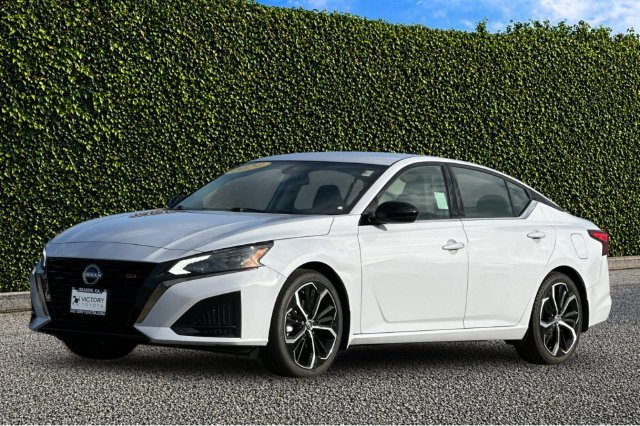 Used 2024 Gray Nissan 2.5 SR image 8