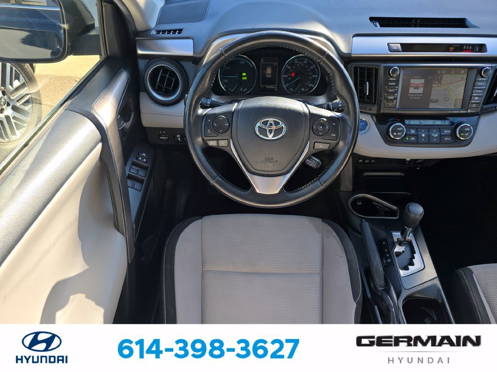 Used 2018 Blue Toyota XLE image 17