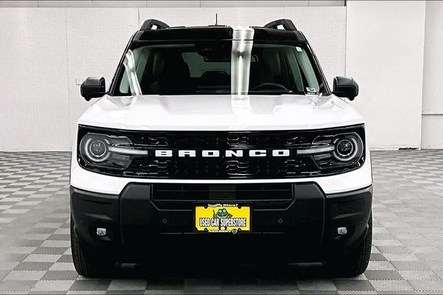 Used 2025 Oxford White Ford Outer Banks image 4