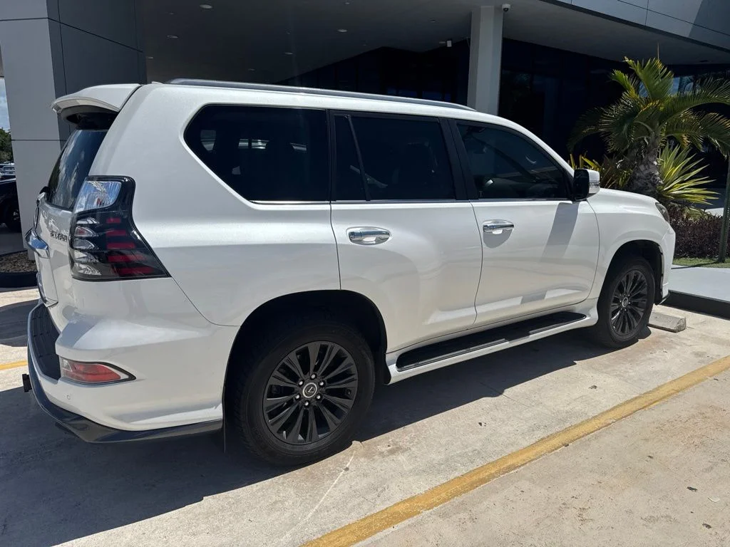Certified Used 2023 EMINENT WHITE PEARL Lexus 460 image 4