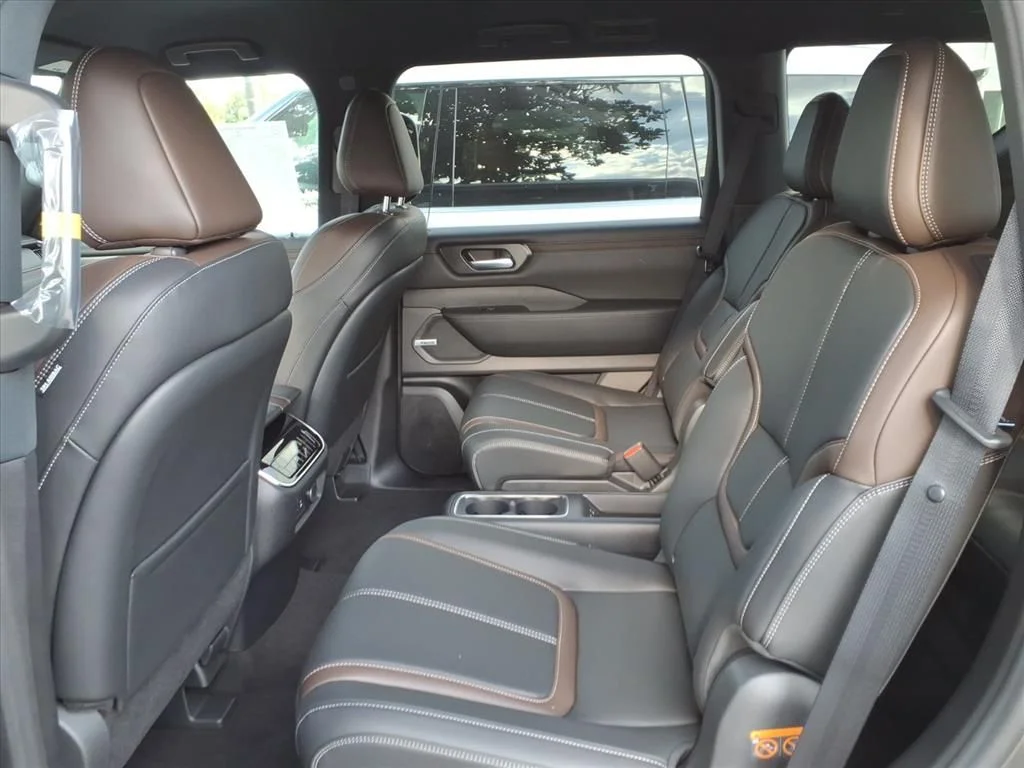2026 Nissan Armada SL - Photo 10