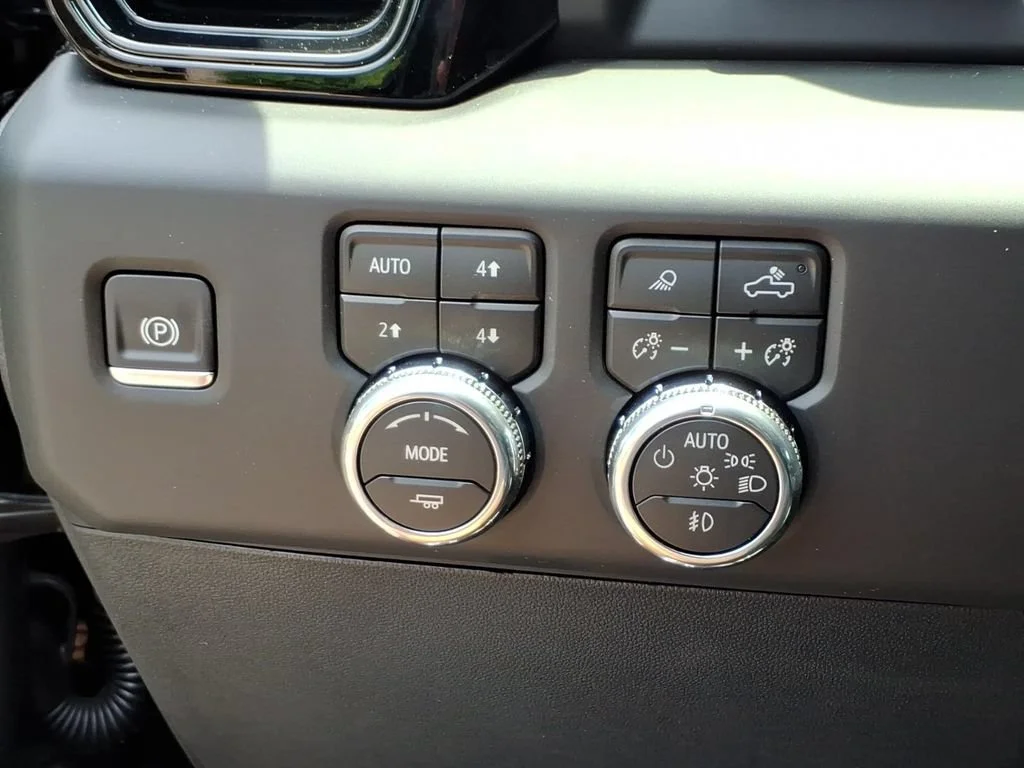 New 2026 Onyx Black GMC AT4 image 11