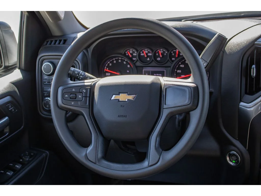 New 2026 Summit White Chevrolet Custom image 36