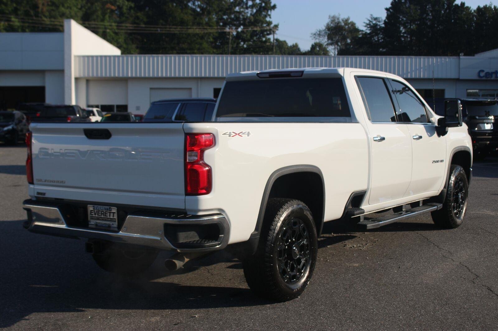 Used 2020 SUMMIT WHITE Chevrolet LTZ image 7