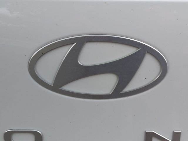 Used 2026 White Hyundai SEL Sport image 25