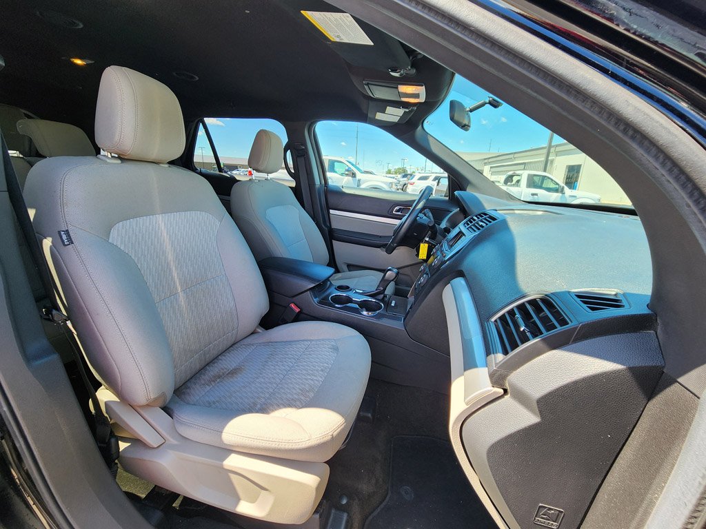 Used 2018 Shadow Black Ford Base image 12