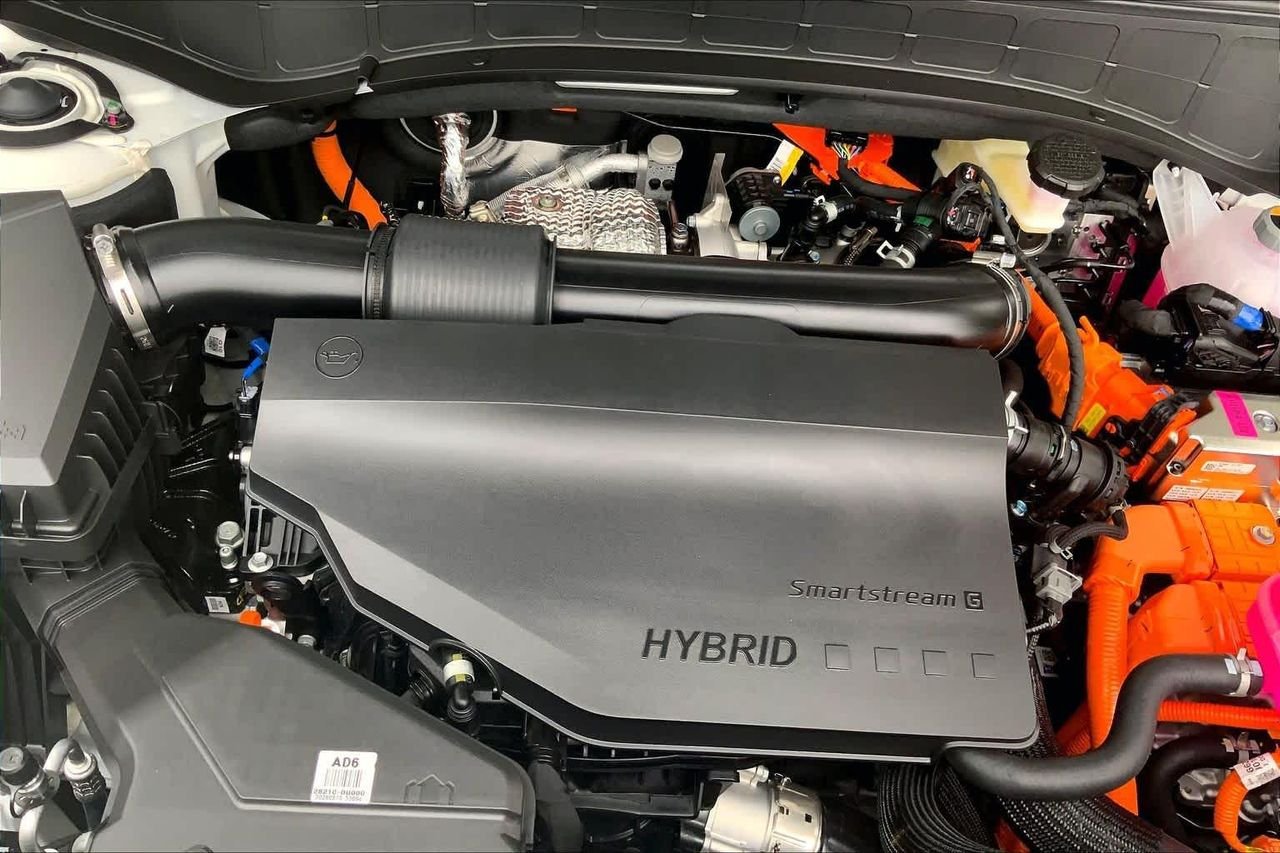 New 2026 Creamy White Pearl Hyundai SEL 7P image 17