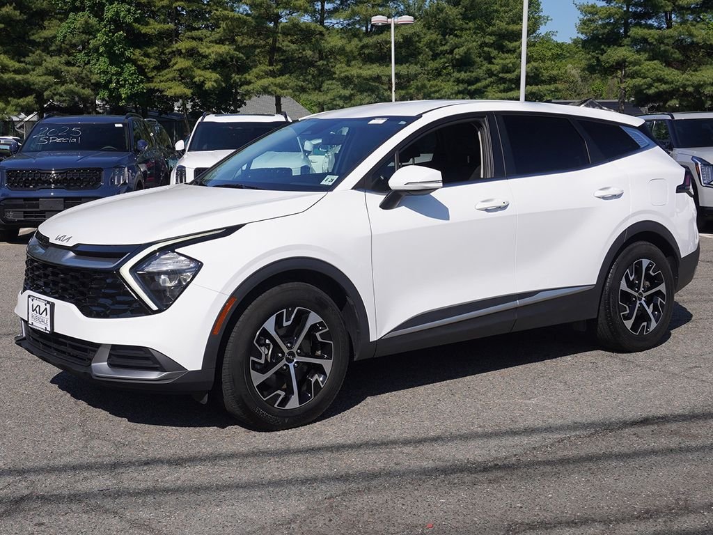 Used 2023 White Kia EX image 8