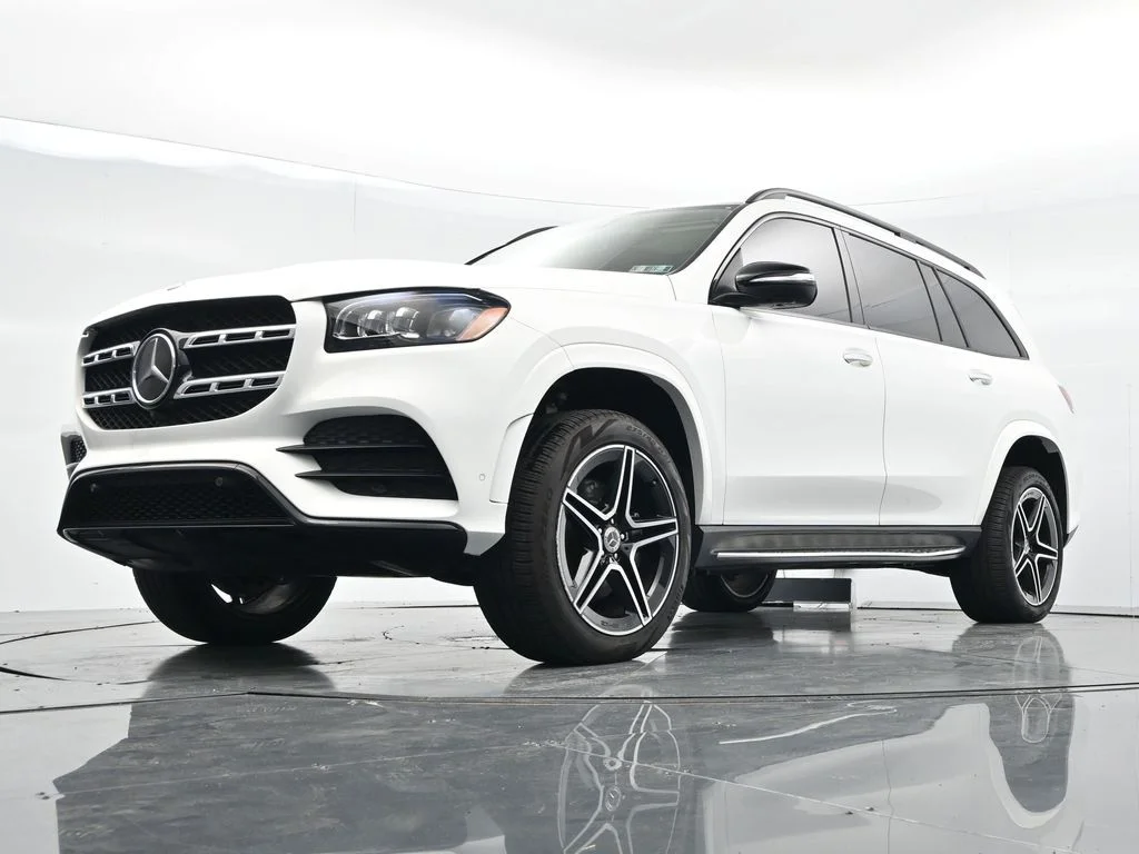 Used 2022 White Mercedes-Benz GLS 450 image 25