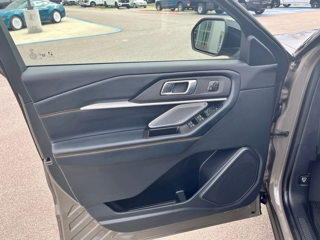 New 2026 Gray Ford Tremor image 12