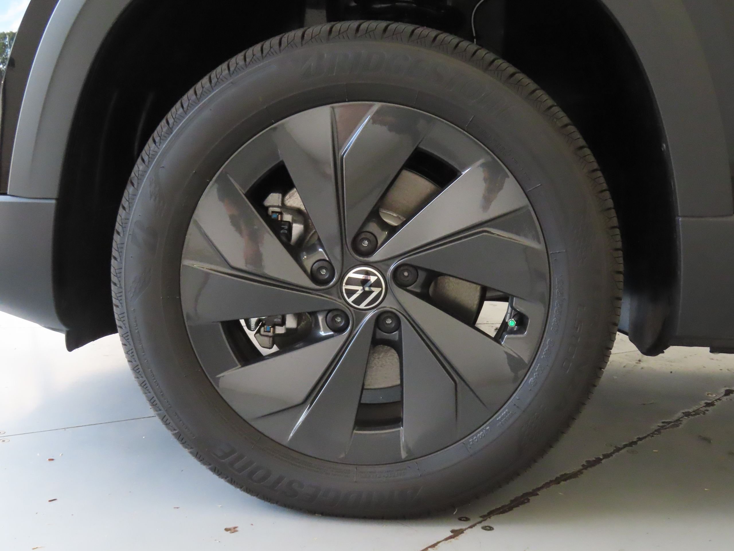 New 2026 Black Volkswagen 1.5T S image 23