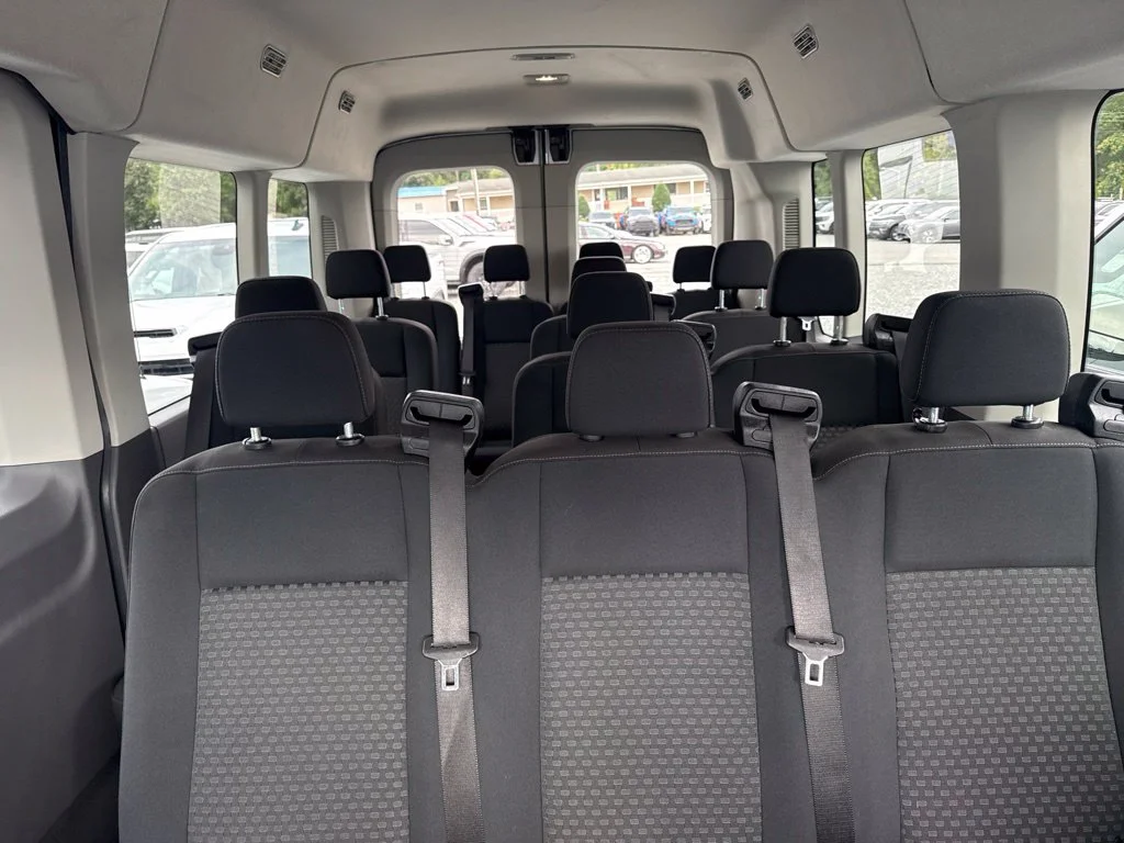 Used 2023 White Ford XL image 4