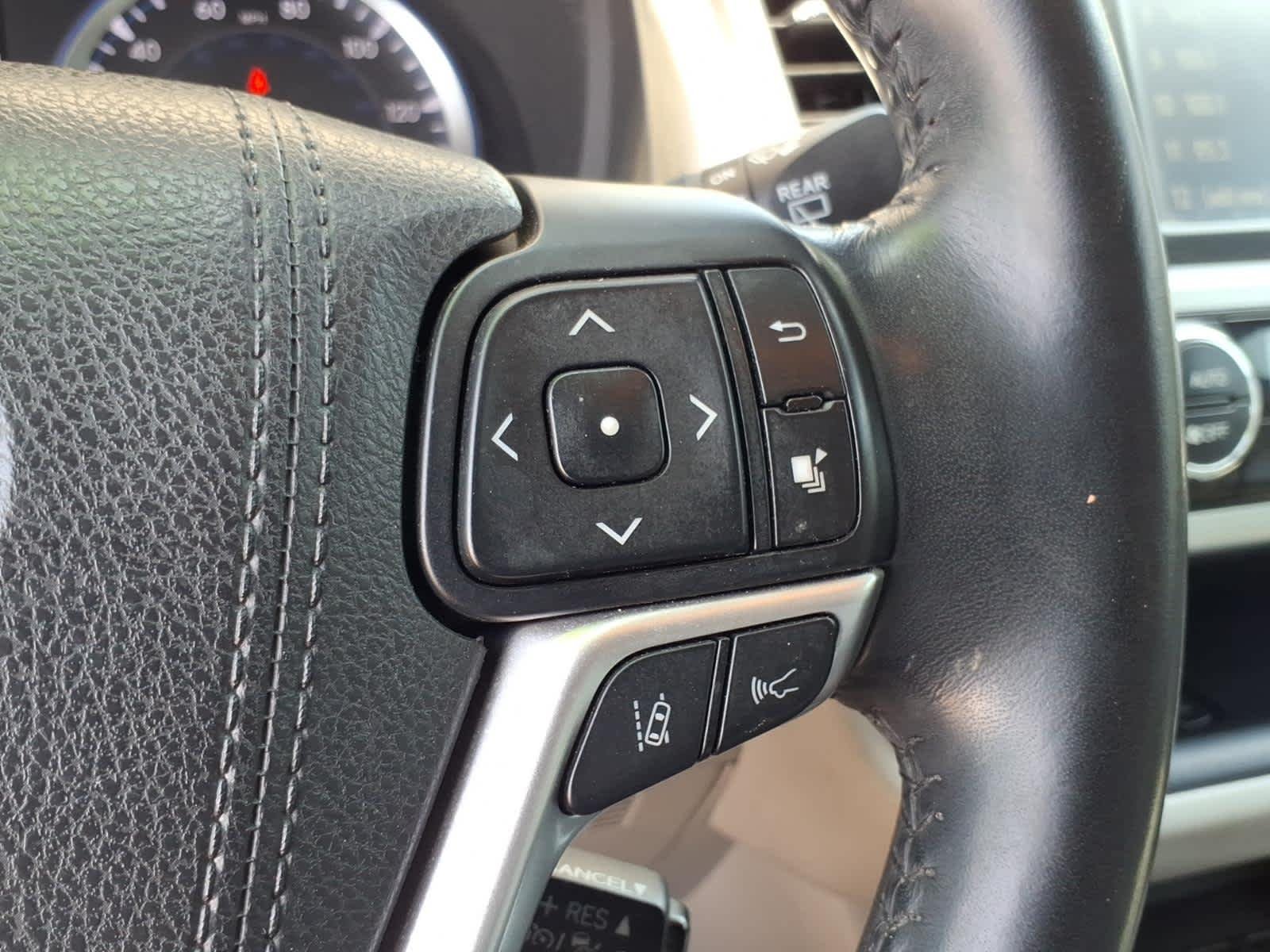 Used 2017 Blizzard Pearl Toyota XLE image 41
