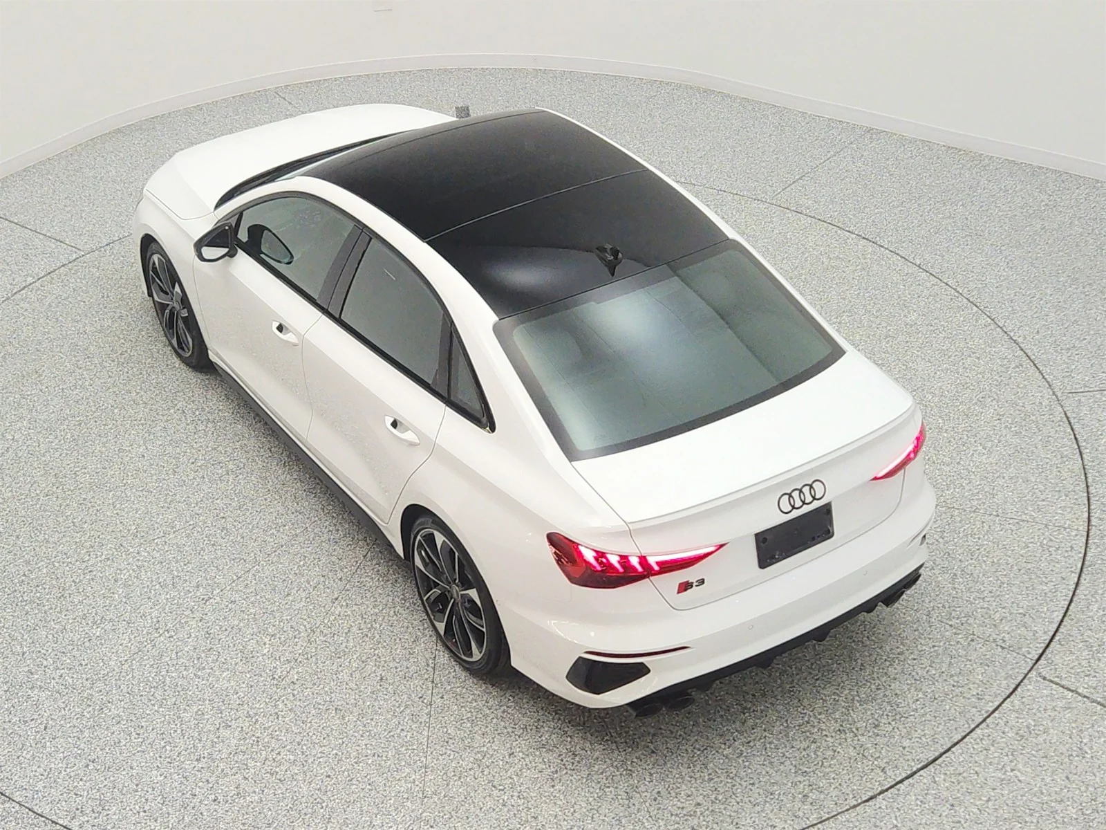 Used 2023 Ibis White Audi Premium 2.0 TFSI quattro image 28