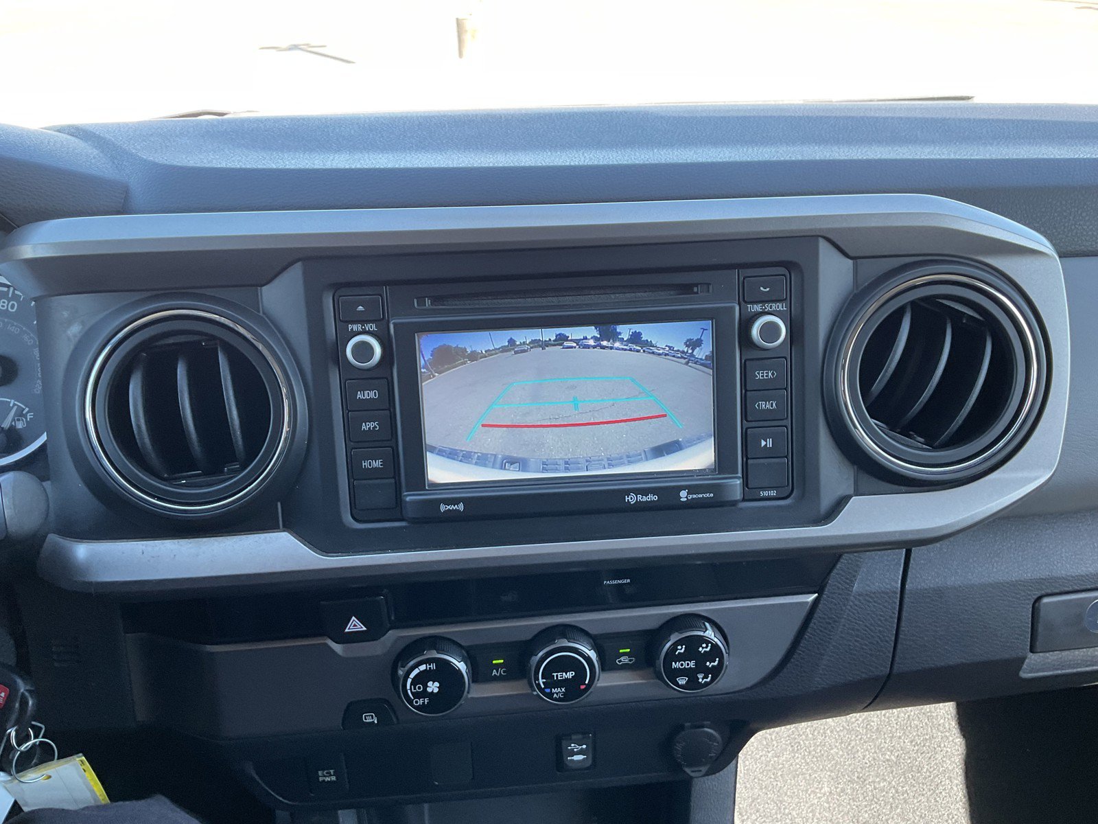 Used 2017 Super White Toyota SR5 image 25