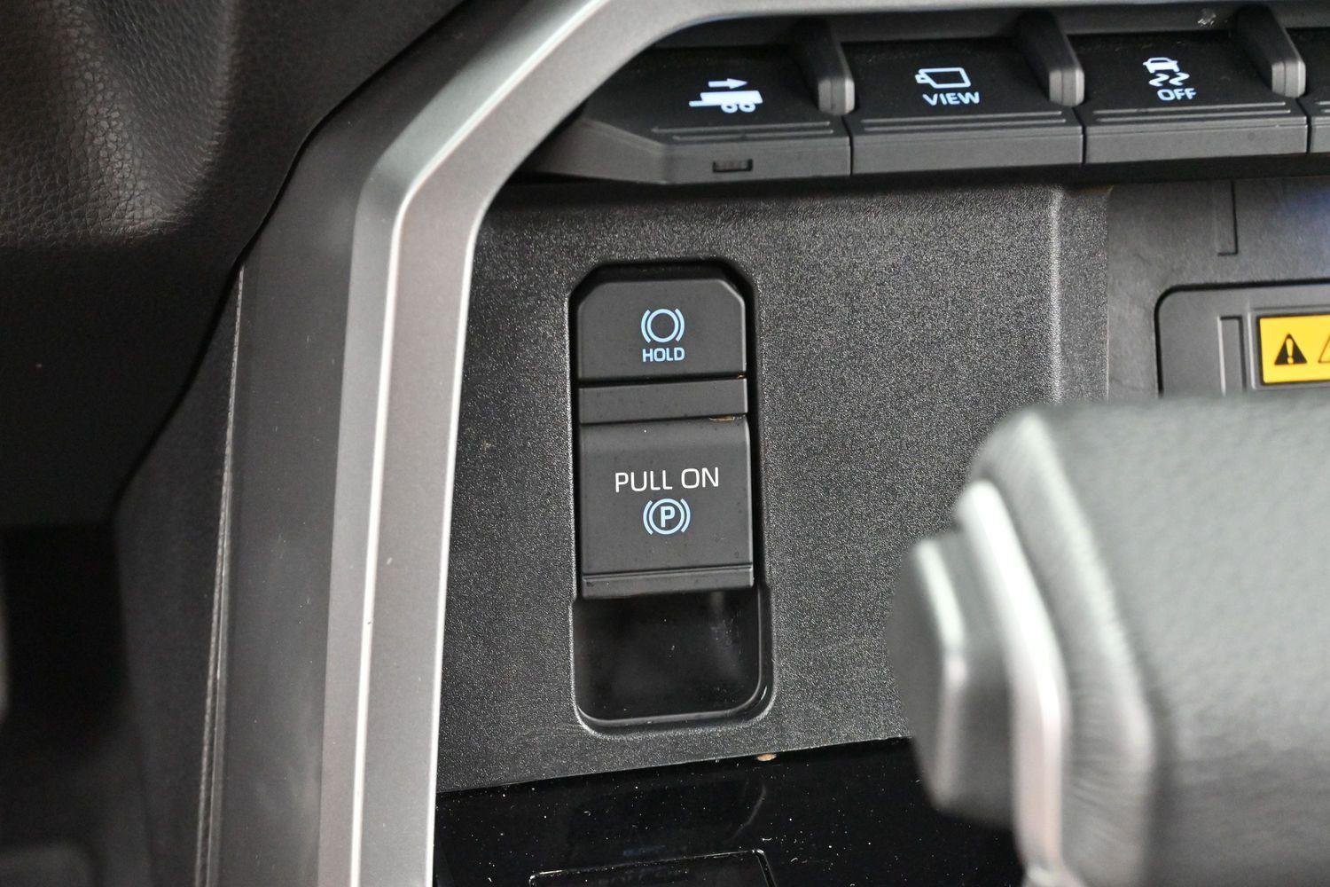 Used 2024  Toyota Platinum Hybrid image 25