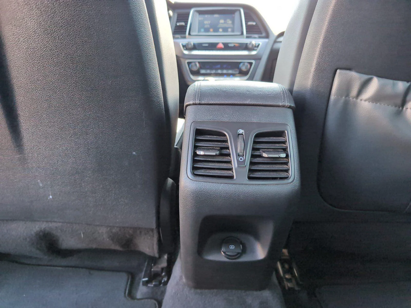 Used 2019 Quartz White Pearl Hyundai Sport image 35
