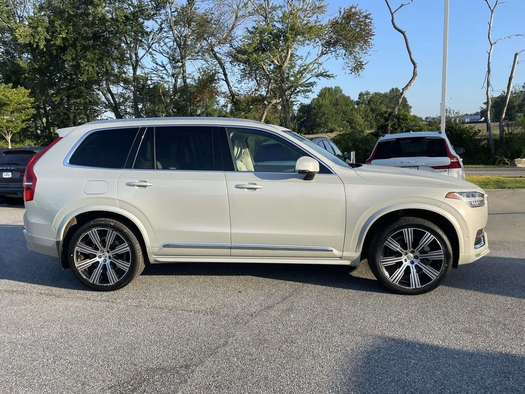 Used 2021 Birch Light Metallic Volvo Inscription image 30