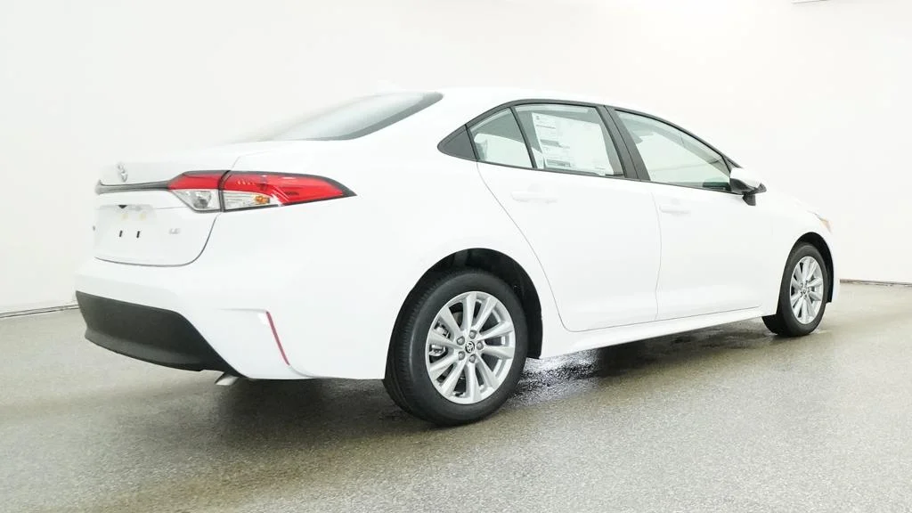New 2026 Ice Cap Toyota LE image 17