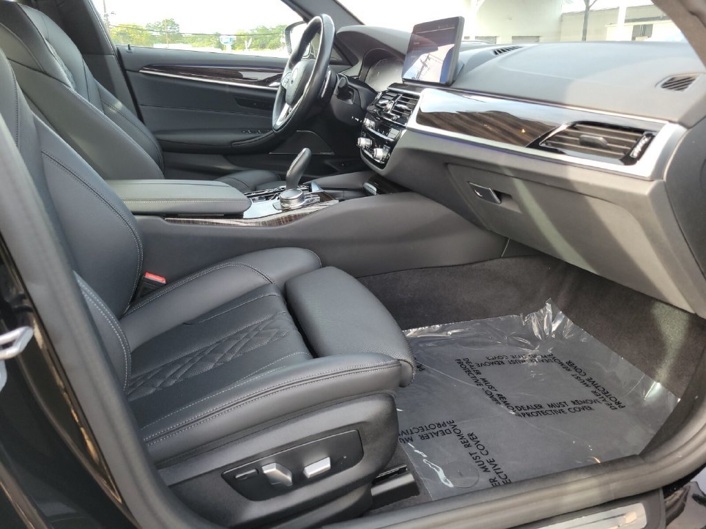 Used 2023 Black BMW 530i xDrive image 13