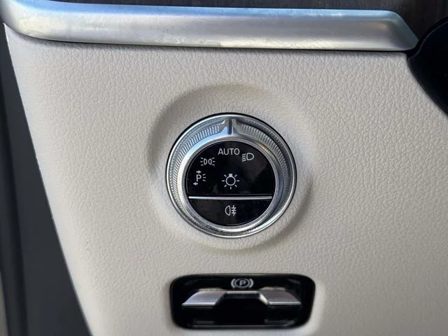 Certified Used 2023 Silver Mercedes-Benz C 300 image 20