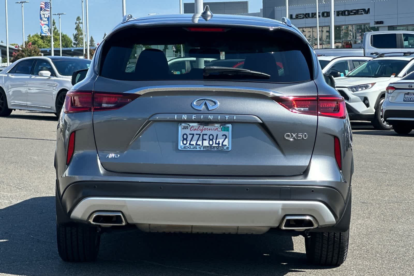 Used 2022 Graphite Shadow INFINITI LUXE image 8