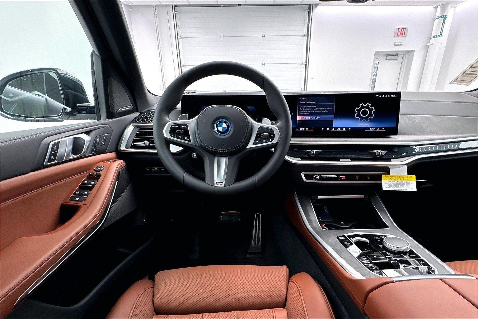 New 2026 Mineral White Metallic BMW xDrive50e image 10