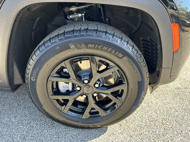 New 2025 Black Jeep Altitude X image 13