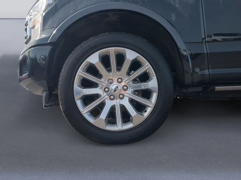 Used 2019  Ford Limited image 11