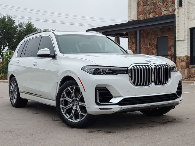 2020 BMW X7 xDrive40i's photo