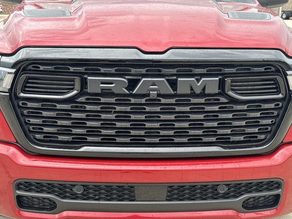 New 2027 Molten Red Pearl-Coat Exterior Paint RAM Express image 6