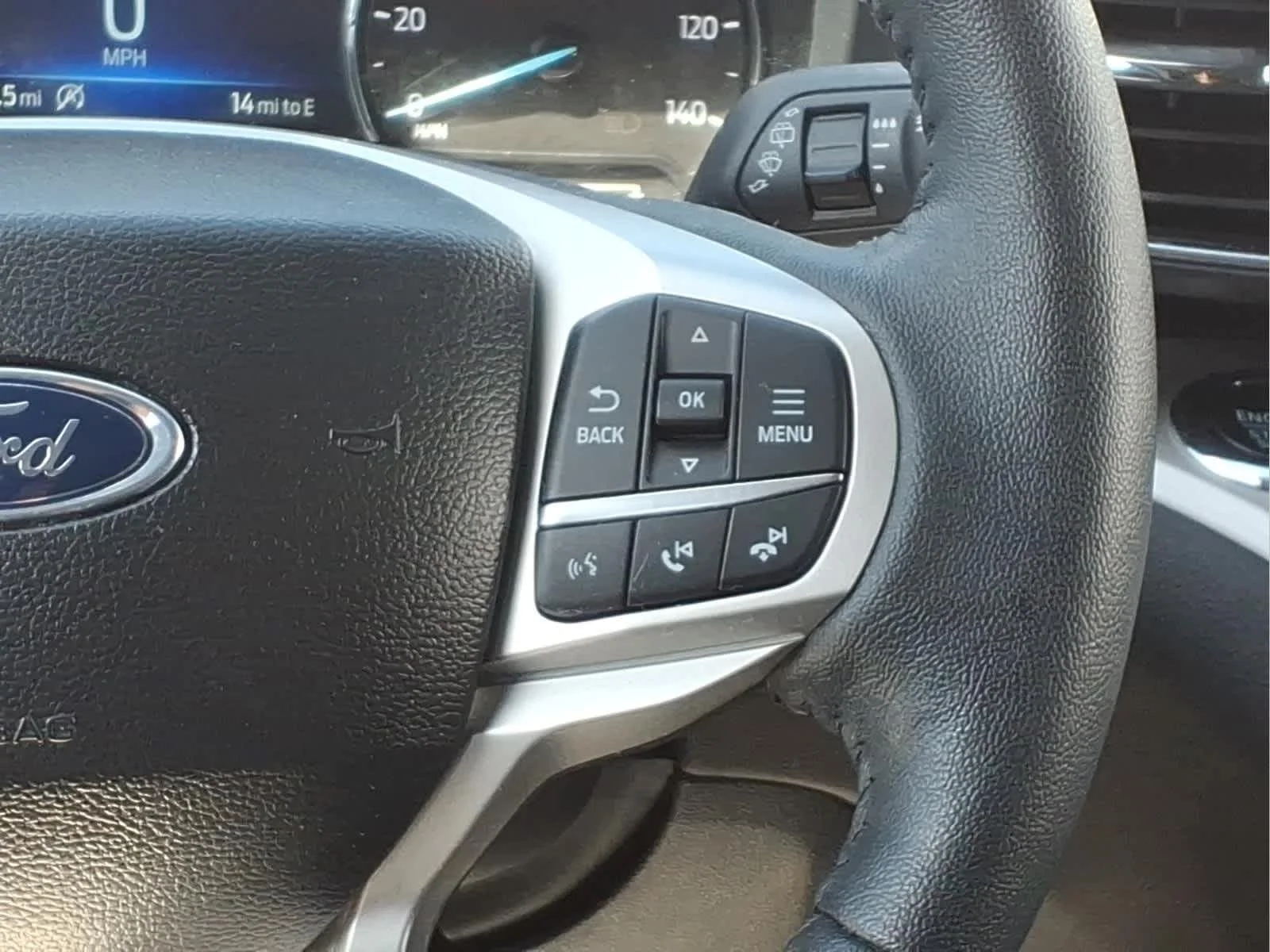Used 2023 Agate Black Ford XLT image 21