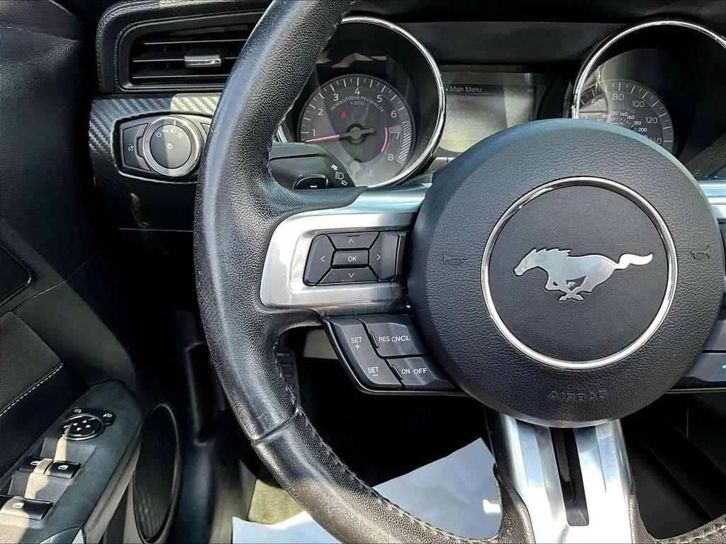 Used 2016 Shadow Black Ford V6 image 10