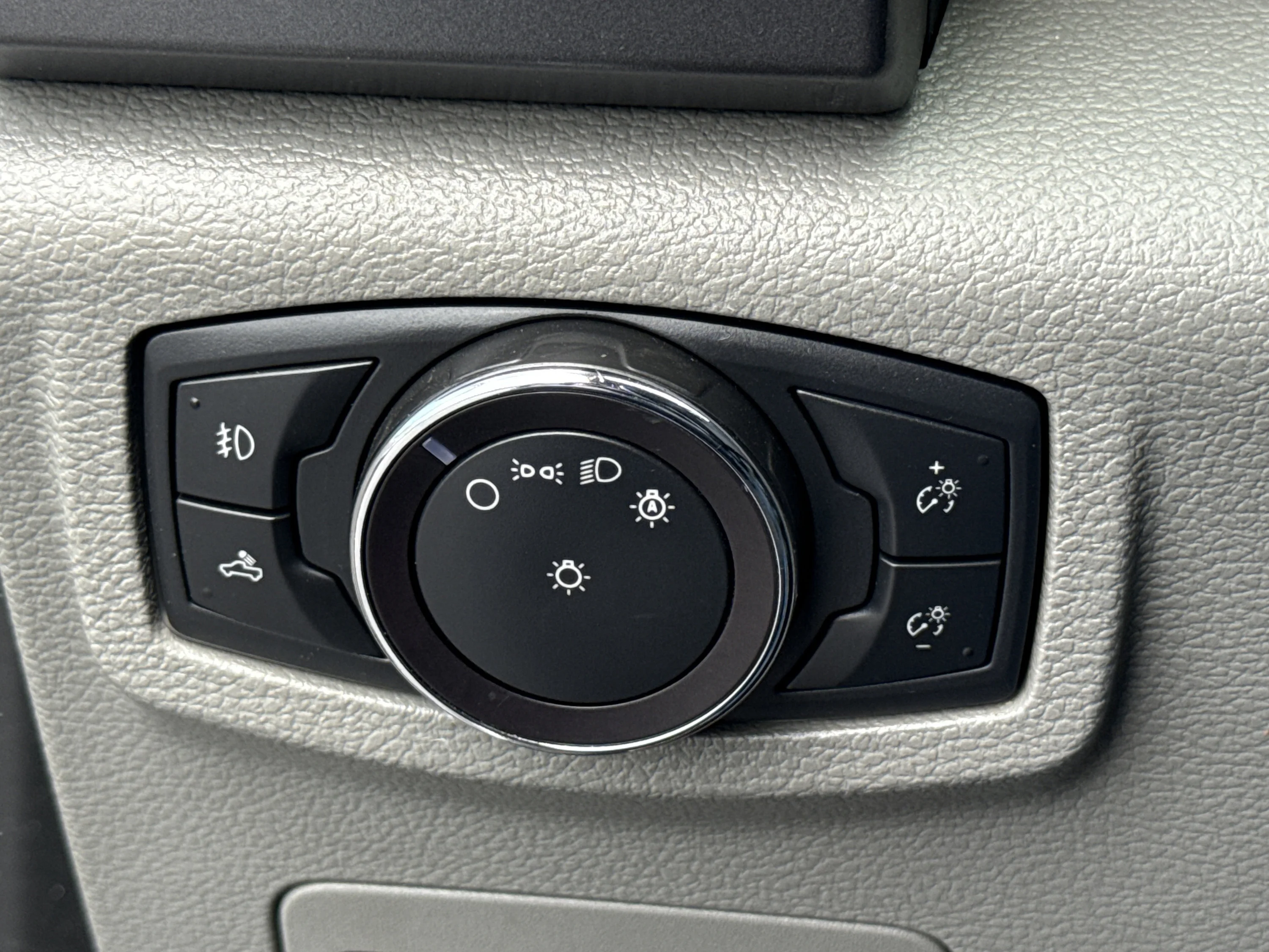Used 2019 Ingot Silver Metallic Ford XLT image 39