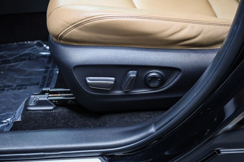 Used 2019 Midnight Black Metallic Toyota Limited image 21