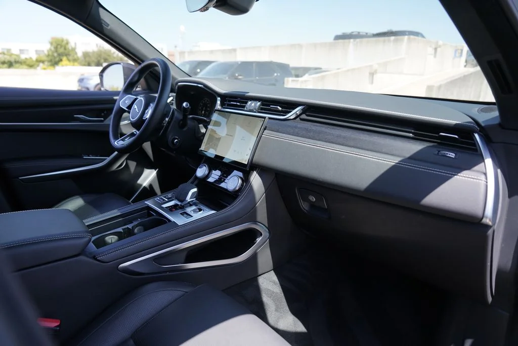 2026 Jaguar F-Pace R-Dynamic S - Photo 24