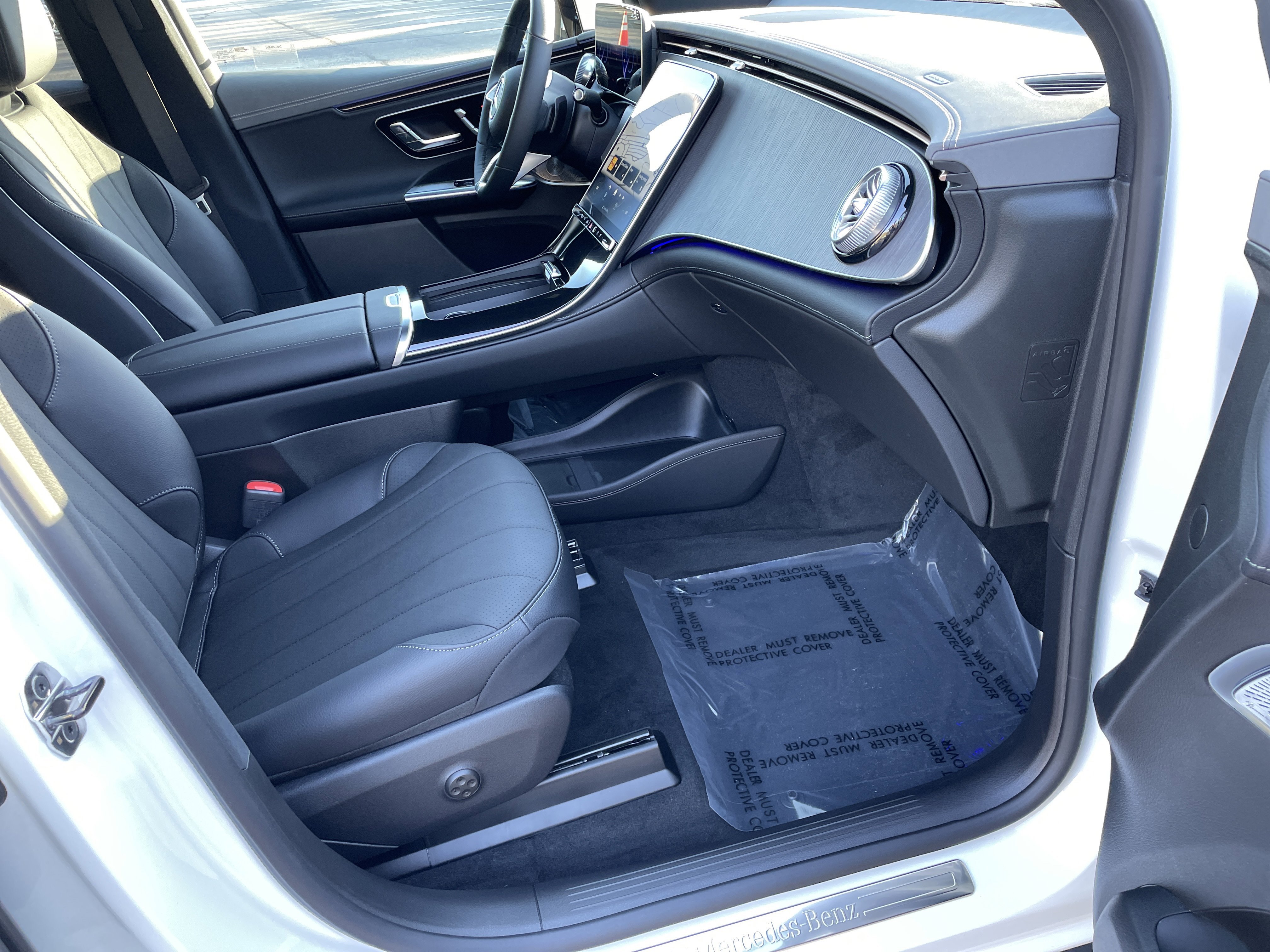 New 2026 Polar White Mercedes-Benz EQE 320 4MATIC® SUV image 42