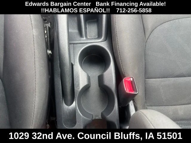 Used 2015 Silver Kia LX image 17