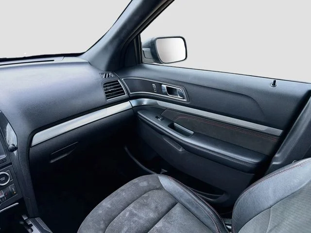 Used 2018 Gray Ford XLT image 23