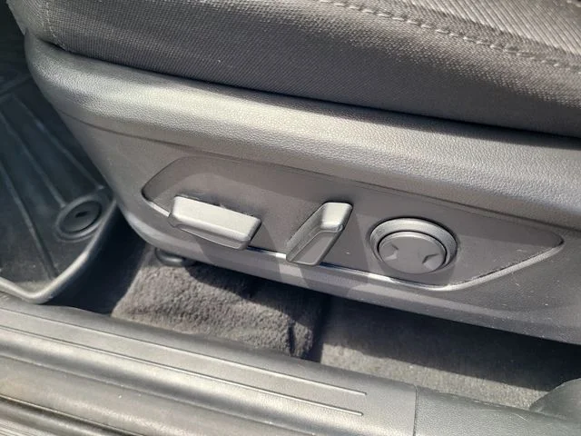 Used 2023 White Hyundai SEL image 21
