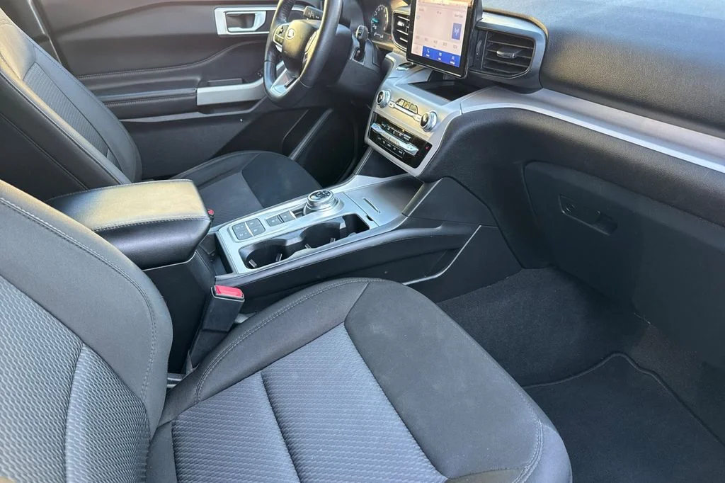 Used 2023 Black Ford XLT image 19