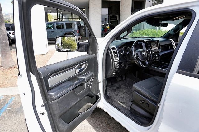 Used 2021 White Ram Big Horn/Lone Star image 33