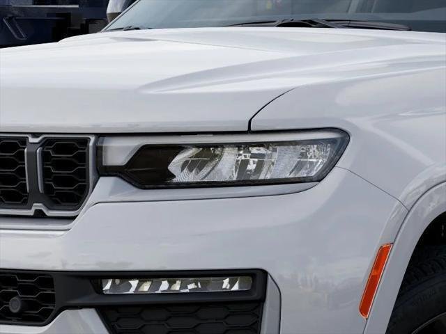 New 2026 Bright White Clear-Coat Exterior Paint Jeep Limited image 6