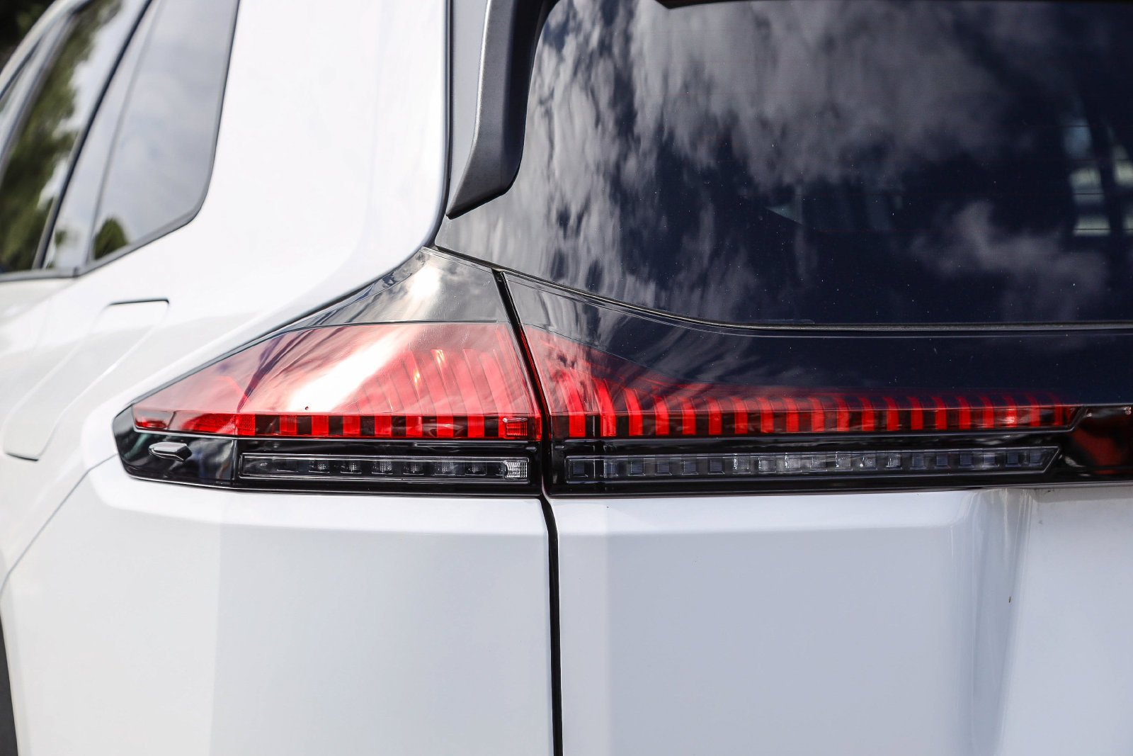 Certified Used 2026 Ice Toyota XLE Premium image 8