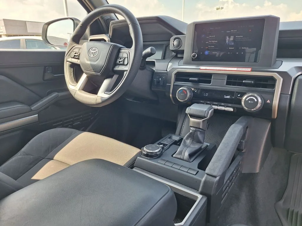Used 2025 White Toyota SR5 image 26