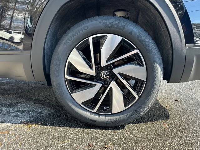 New 2026 Black Volkswagen 2.0T SE w/Technology image 37