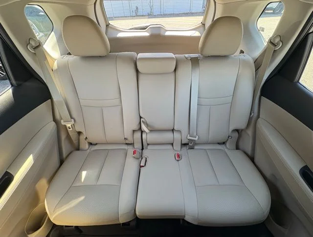 Used 2020 Green Nissan SL image 36